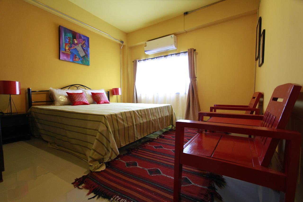 Chez Pom Hotell Chiang Mai Eksteriør bilde